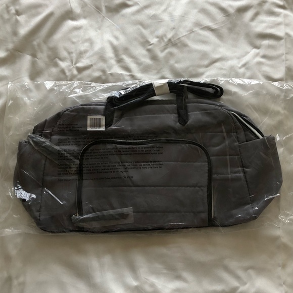 DSW Gray Duffle Bag - NEW - Picture 3 of 8
